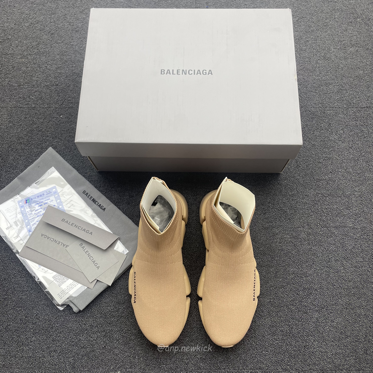 Balenciaga Speed 2.0 Beige Knit Sole Sock Sneakers (7) - www.newkick.vip